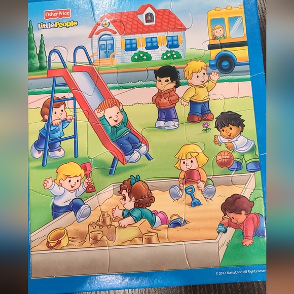 Fisher Price Little People 2 puzzles school bus & playground - Picture 2 of 2